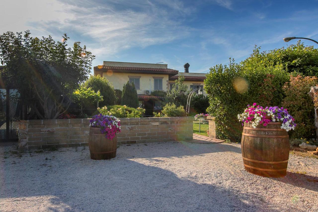Agriturismo Torre Flavia Ladispoli Bagian luar foto